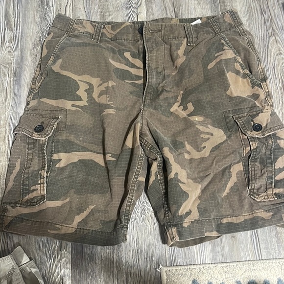 Old Navy Other - Old Mavy Cargo Mens Shorts